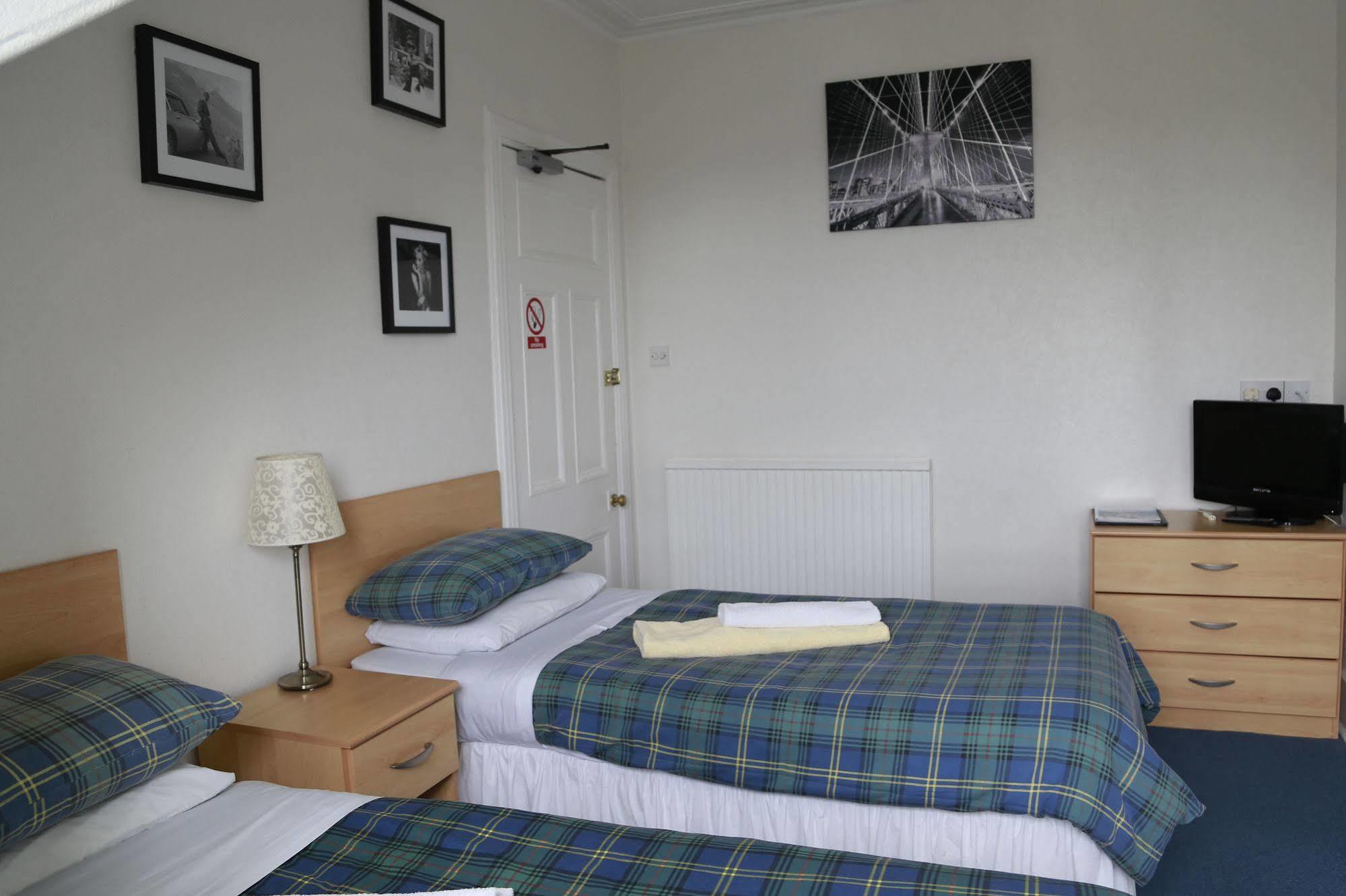 Armadale Guest House แอเบอร์ดีน ภายนอก รูปภาพ