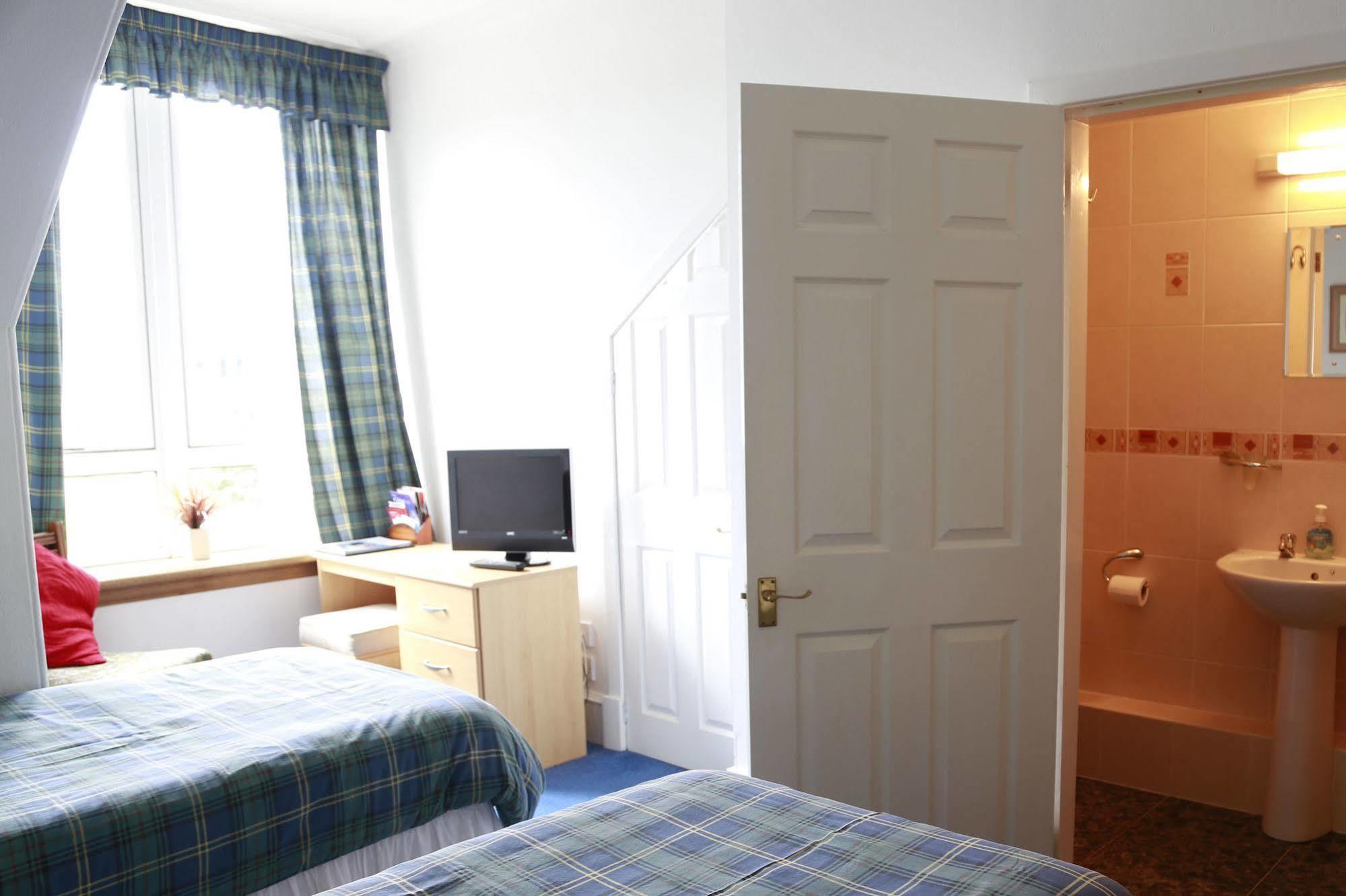 Armadale Guest House แอเบอร์ดีน ภายนอก รูปภาพ