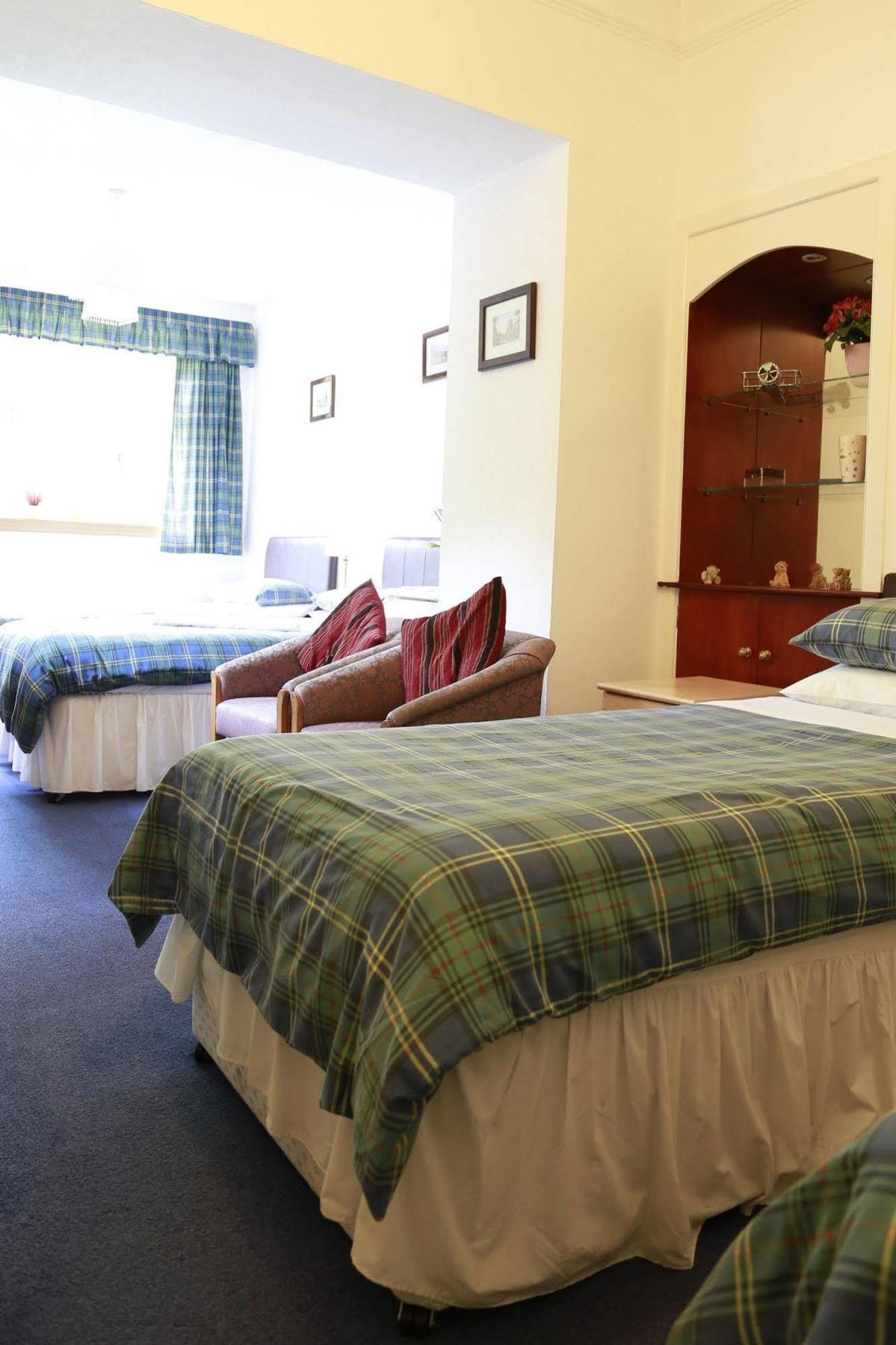 Armadale Guest House แอเบอร์ดีน ภายนอก รูปภาพ