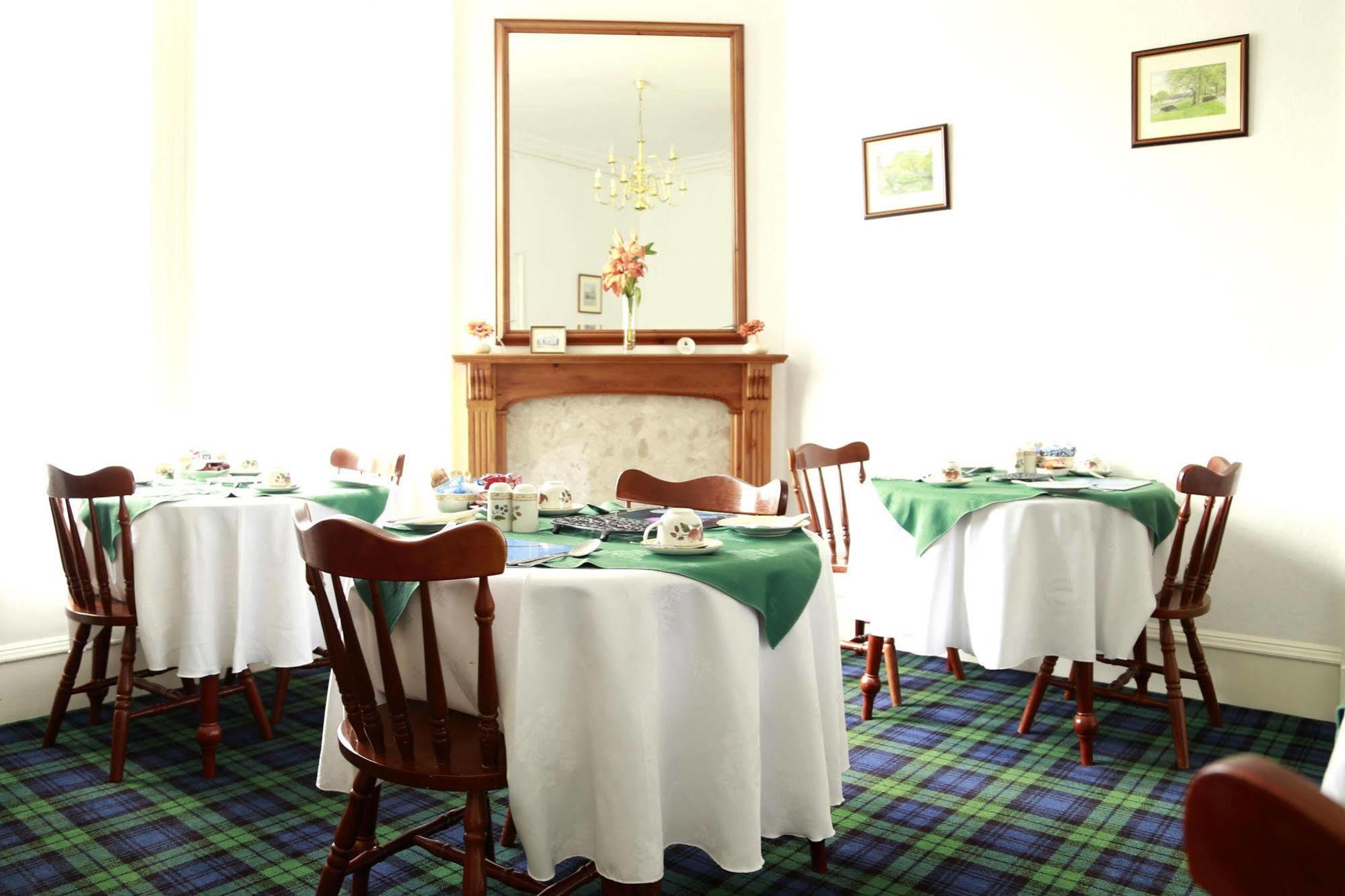 Armadale Guest House แอเบอร์ดีน ภายนอก รูปภาพ